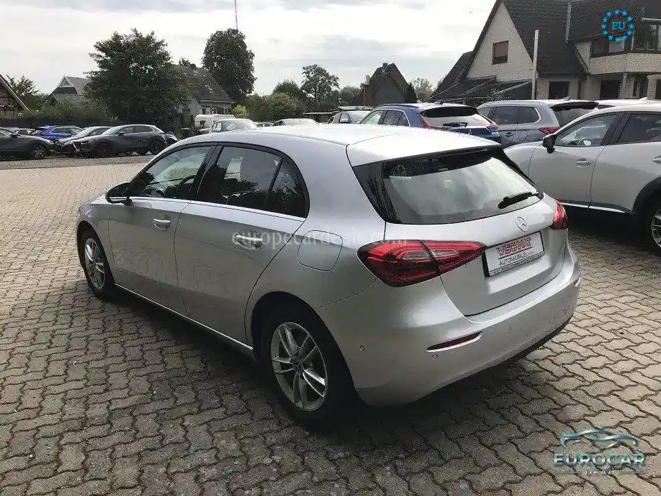 Mercedes-Benz A 180
