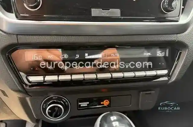 Double Cab 4WD LSE LED Mehrzonenklima DAB