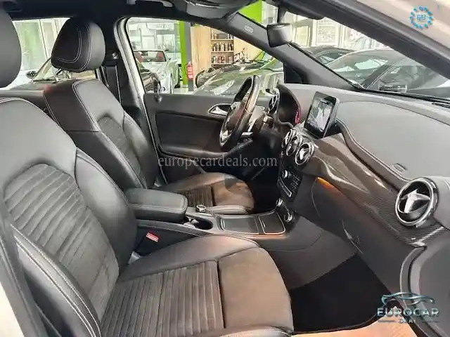 Mercedes-Benz B 200