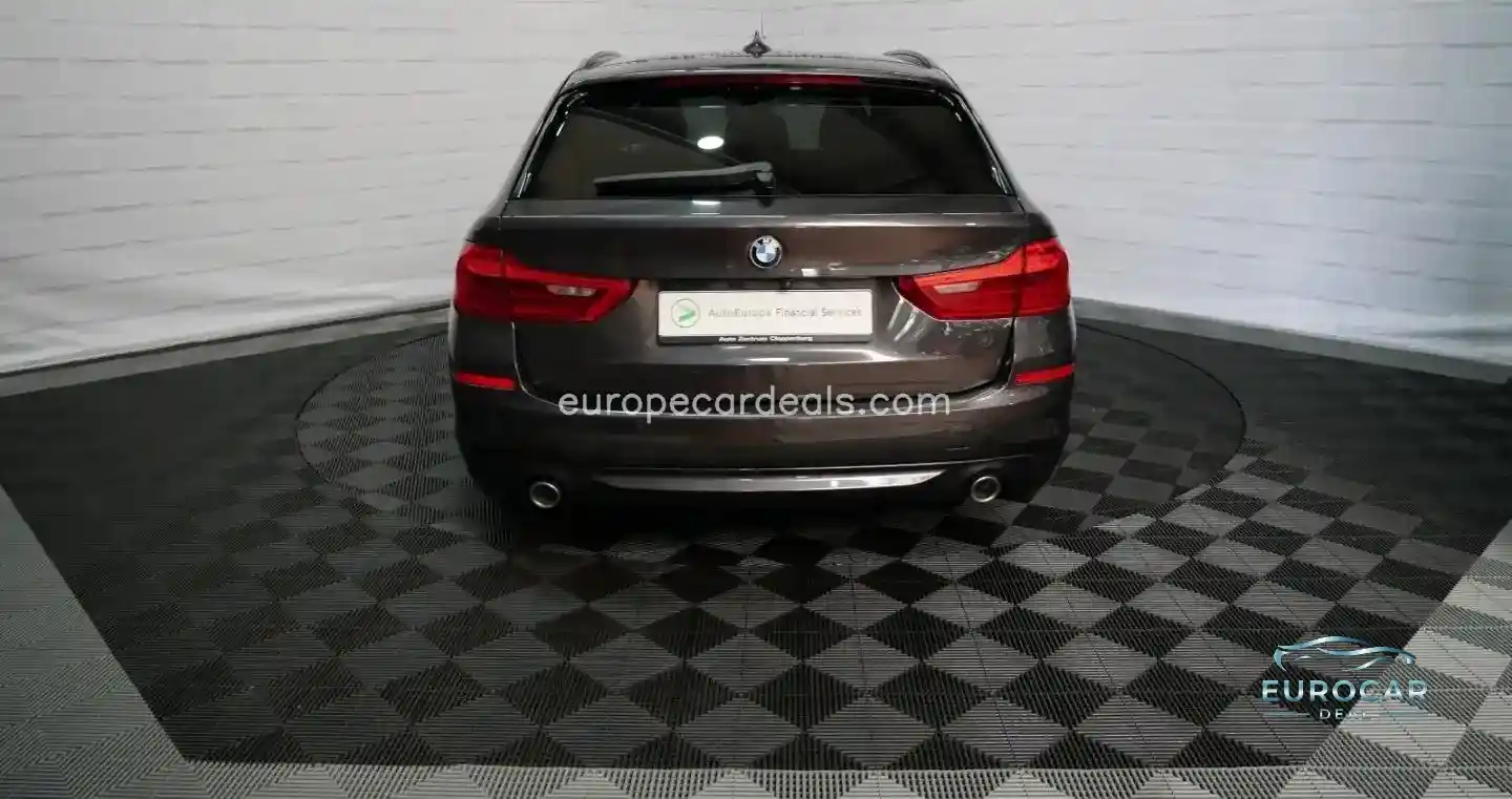 BMW 525