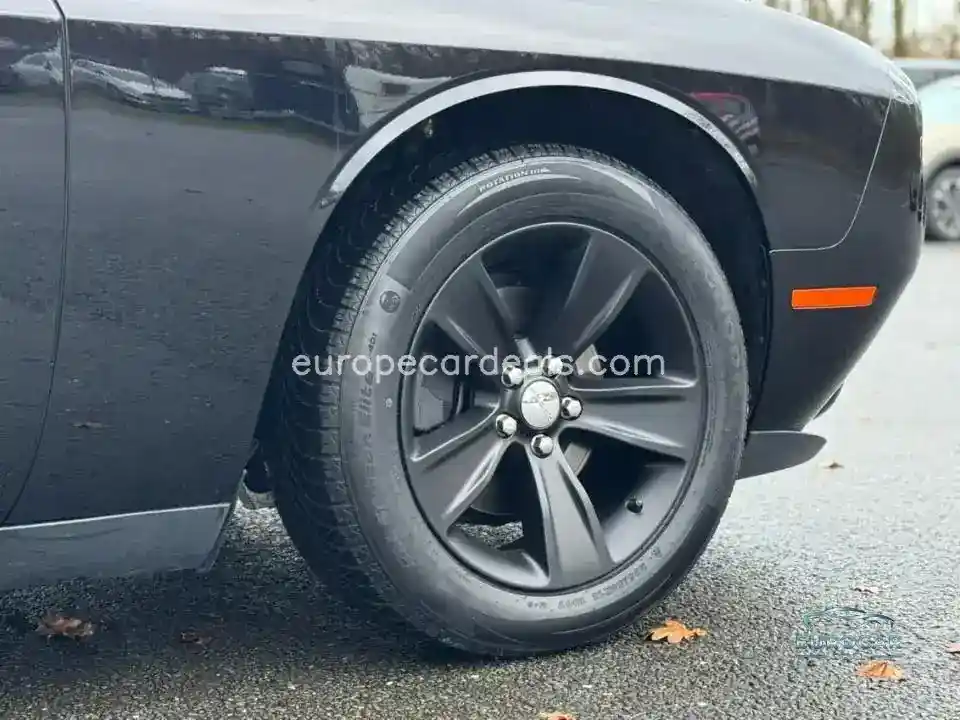 Dodge Challenger