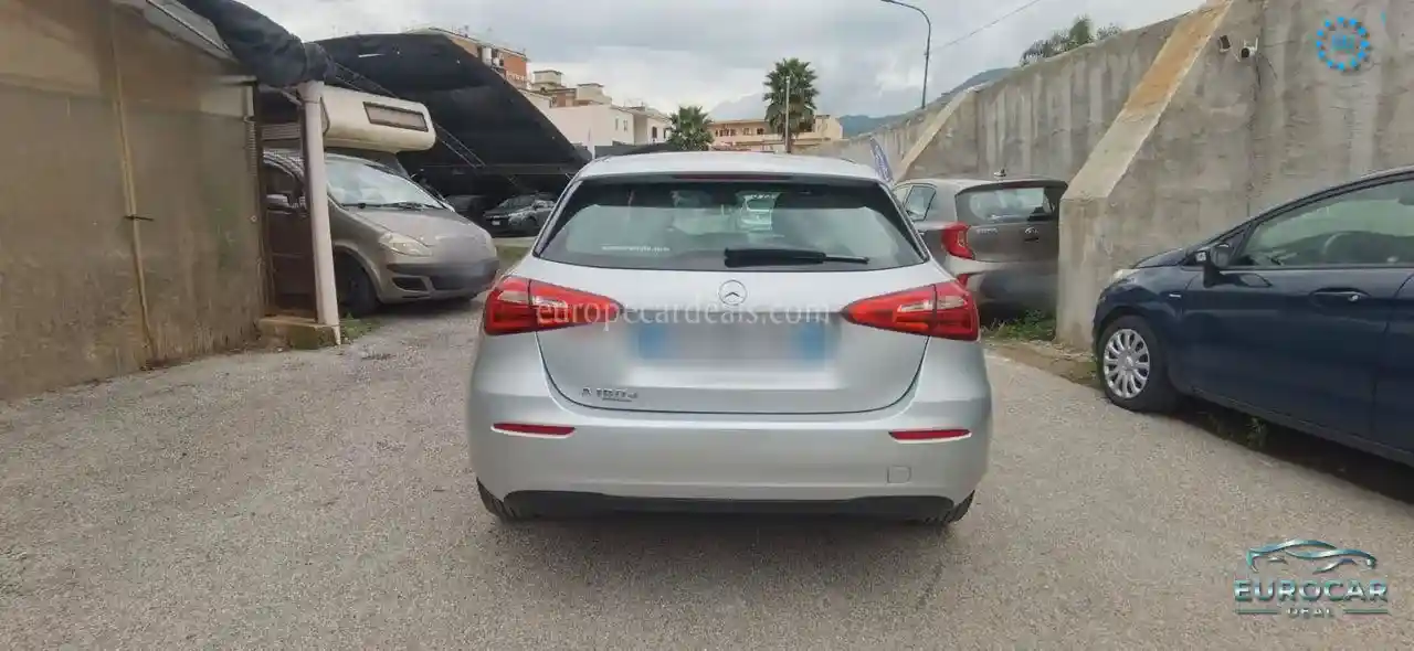 Mercedes-Benz A 180
