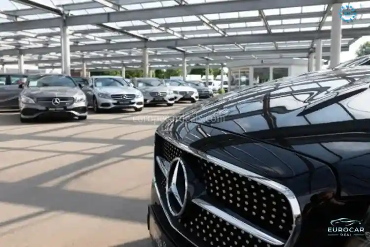 Mercedes-Benz E 200