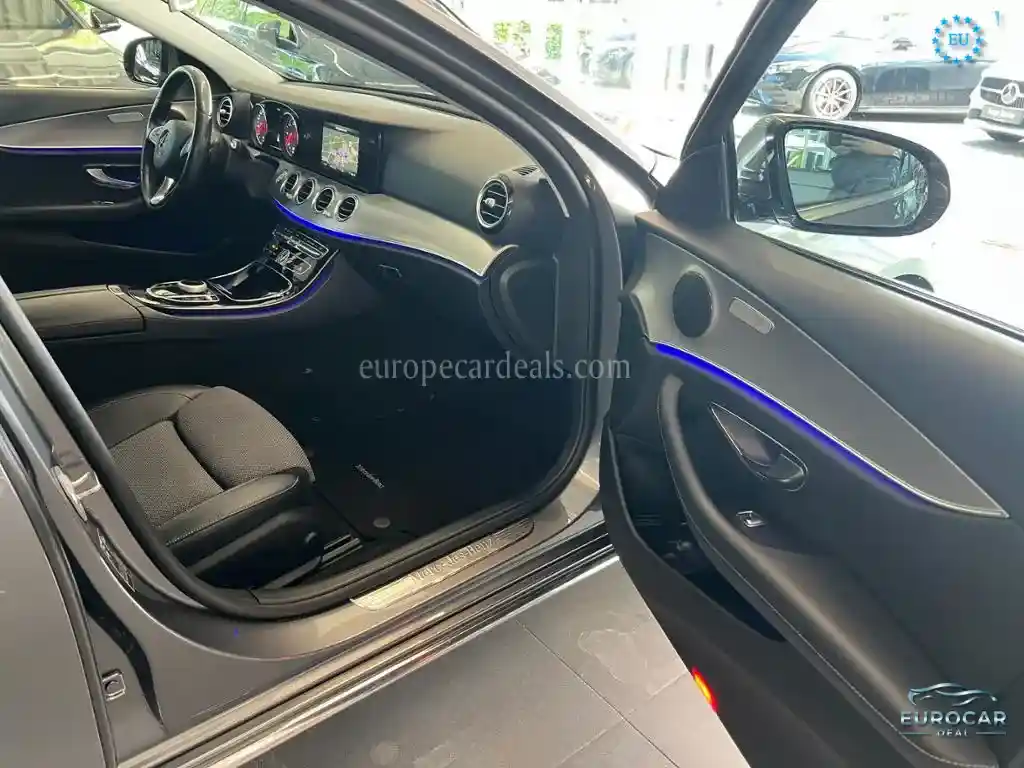 Mercedes-Benz E 220