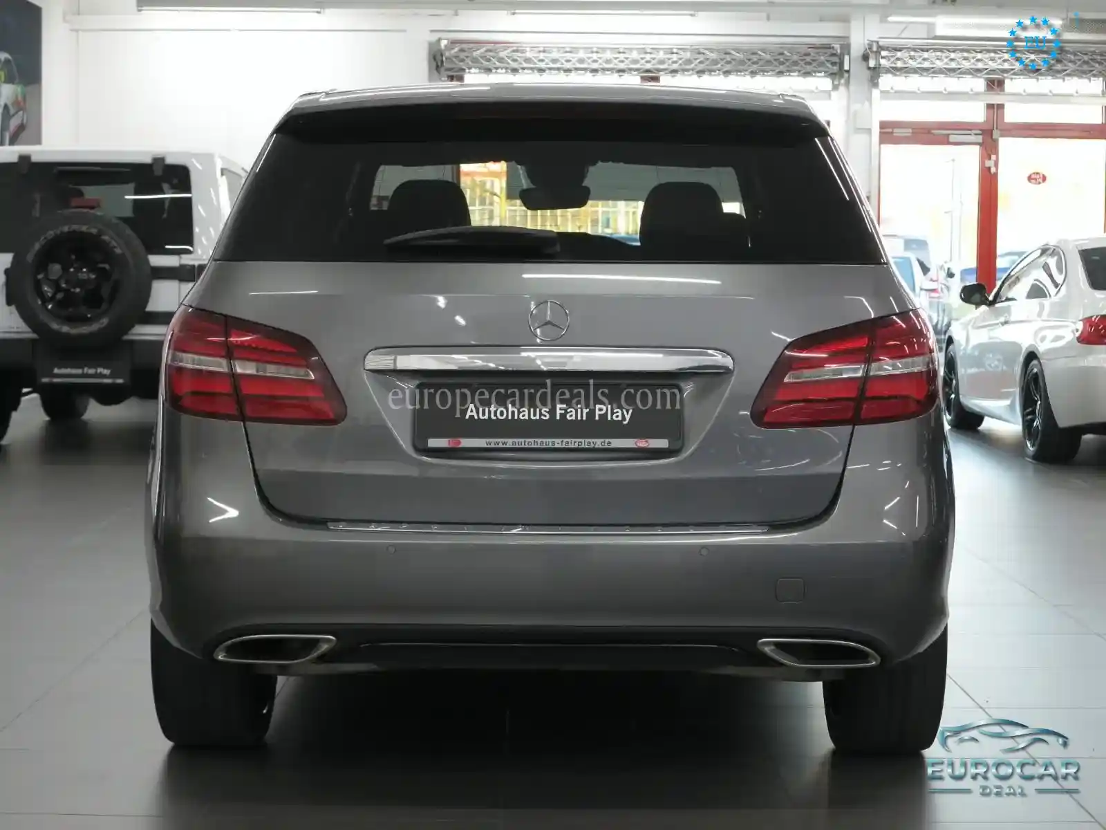 Mercedes-Benz B 180