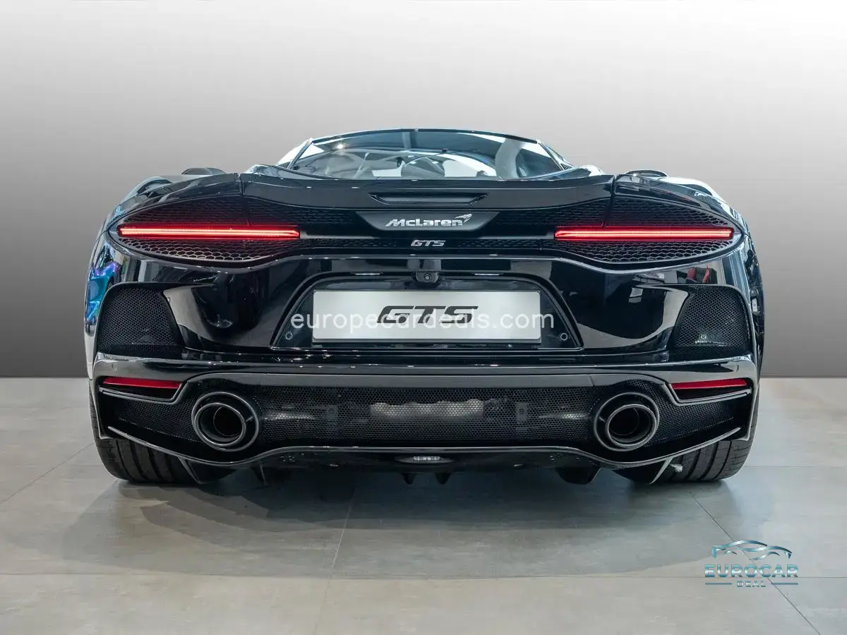McLaren GT