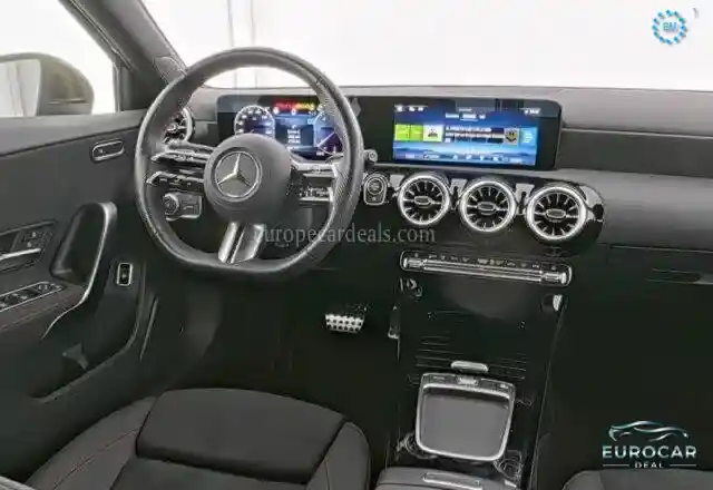 Mercedes-Benz A 220