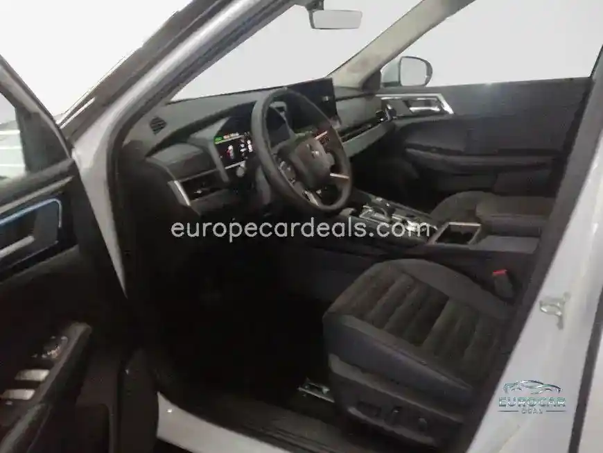 Mitsubishi Plug-in Hybrid Outlander