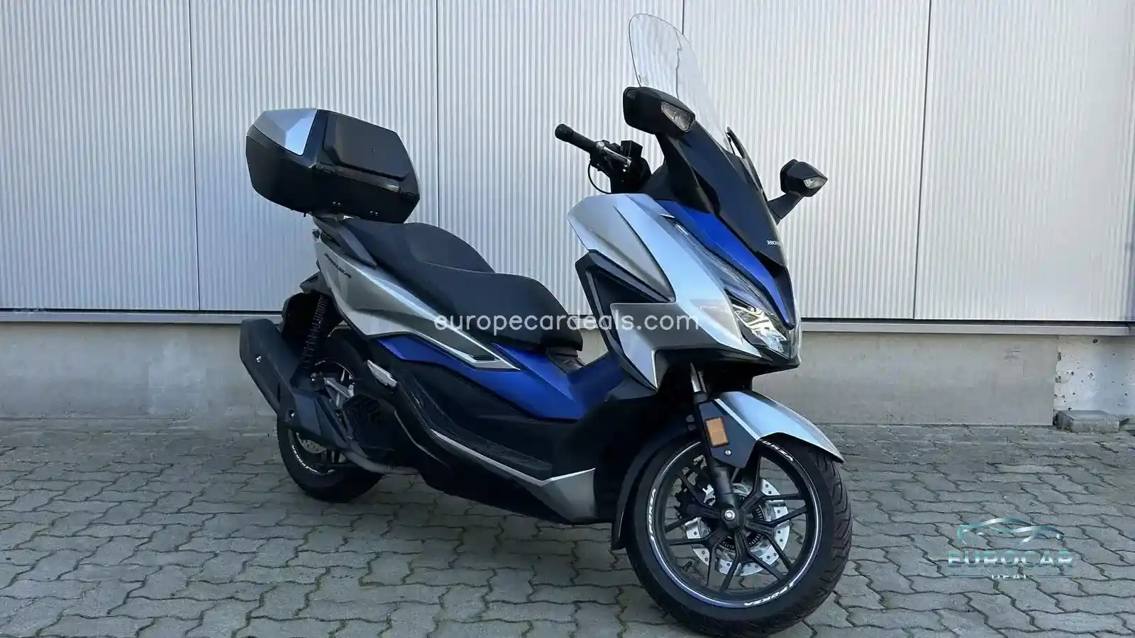 Honda e