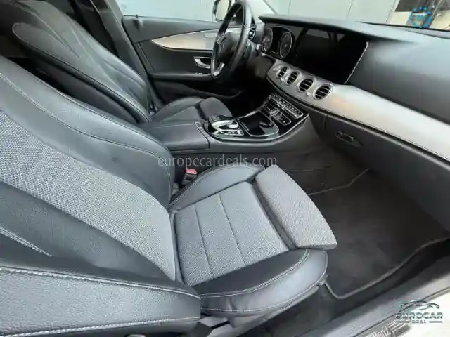 Mercedes-Benz E 400