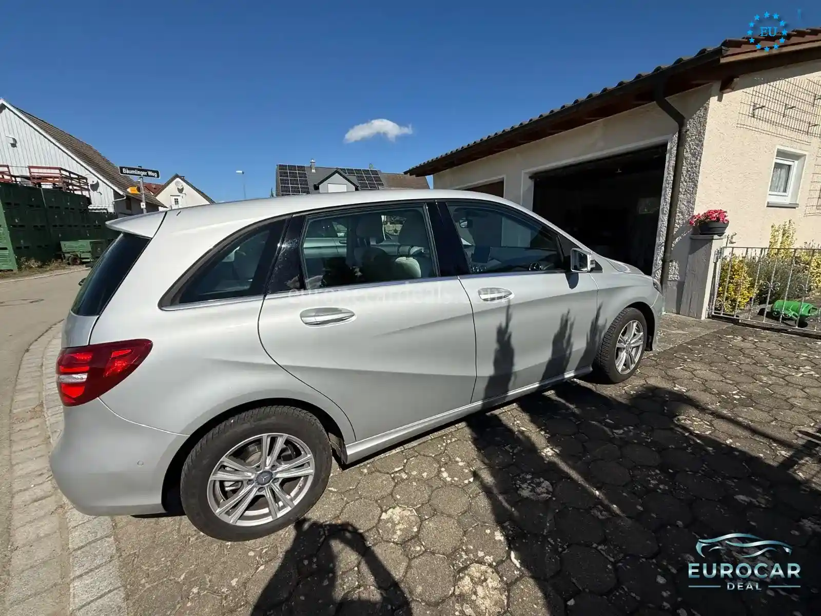 Mercedes-Benz B 180
