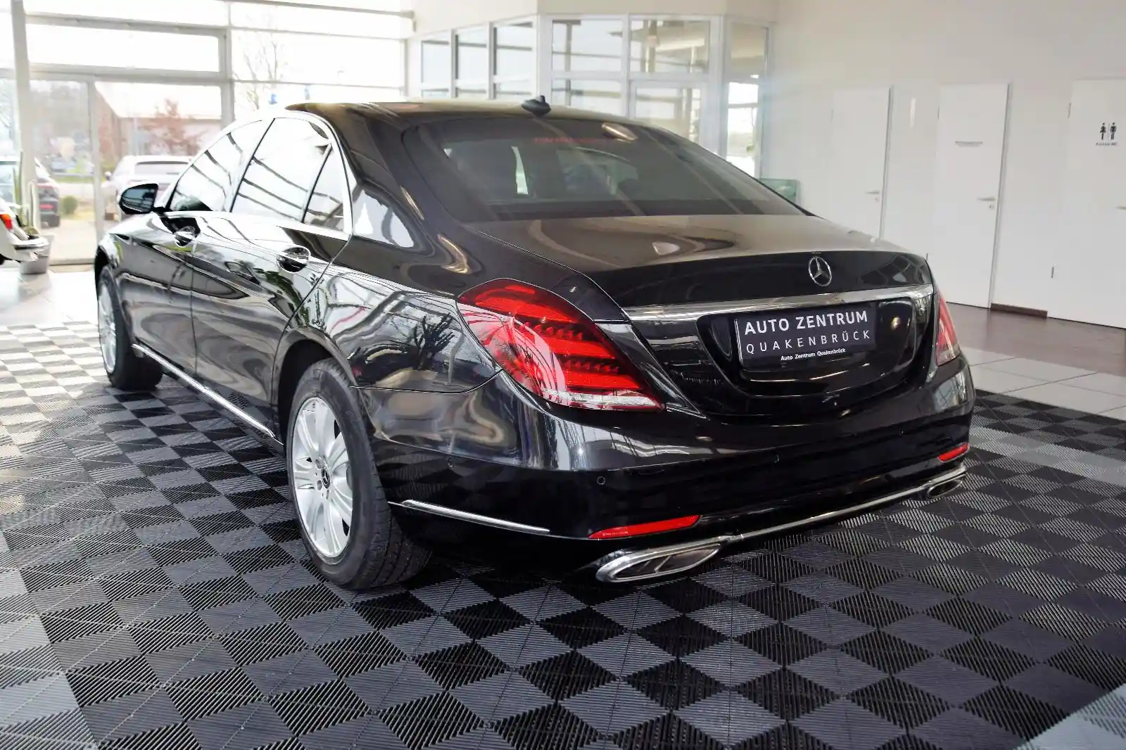 Mercedes-Benz S 600