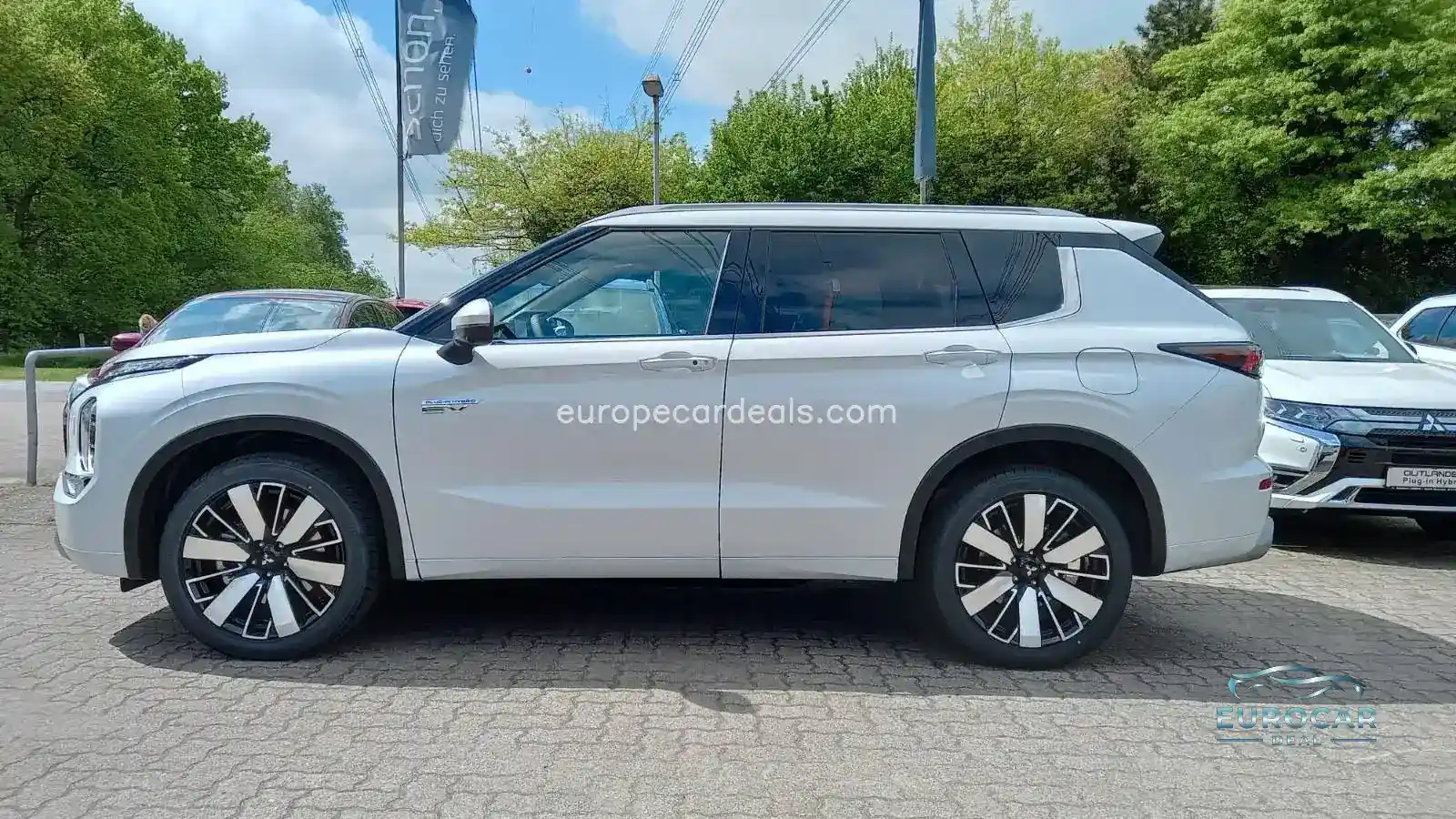 Mitsubishi Plug-in Hybrid Outlander
