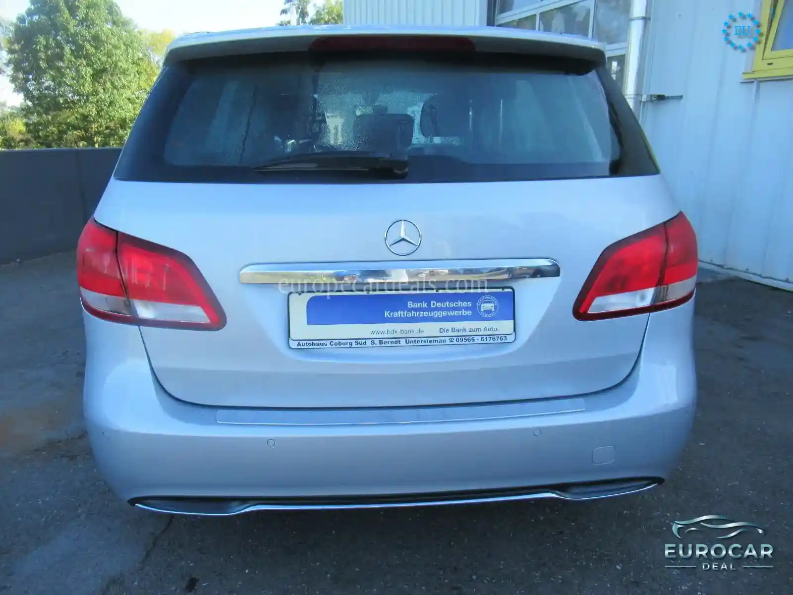 Mercedes-Benz B 180