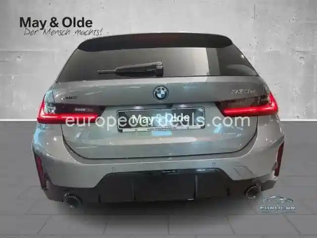 BMW 330