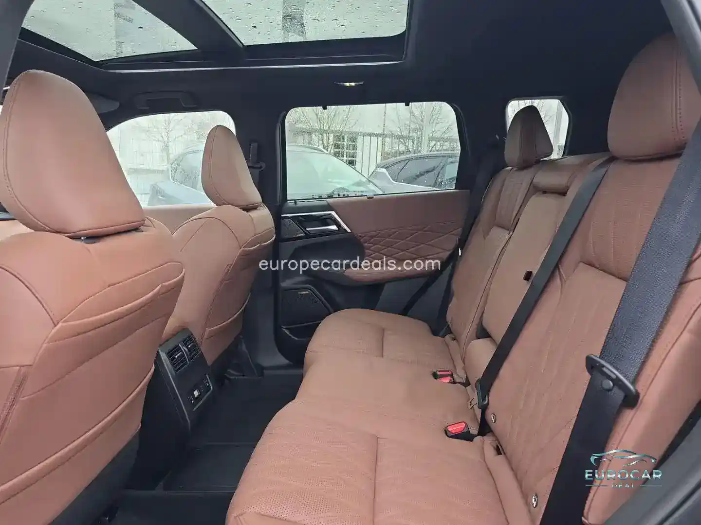 Mitsubishi Plug-in Hybrid Outlander