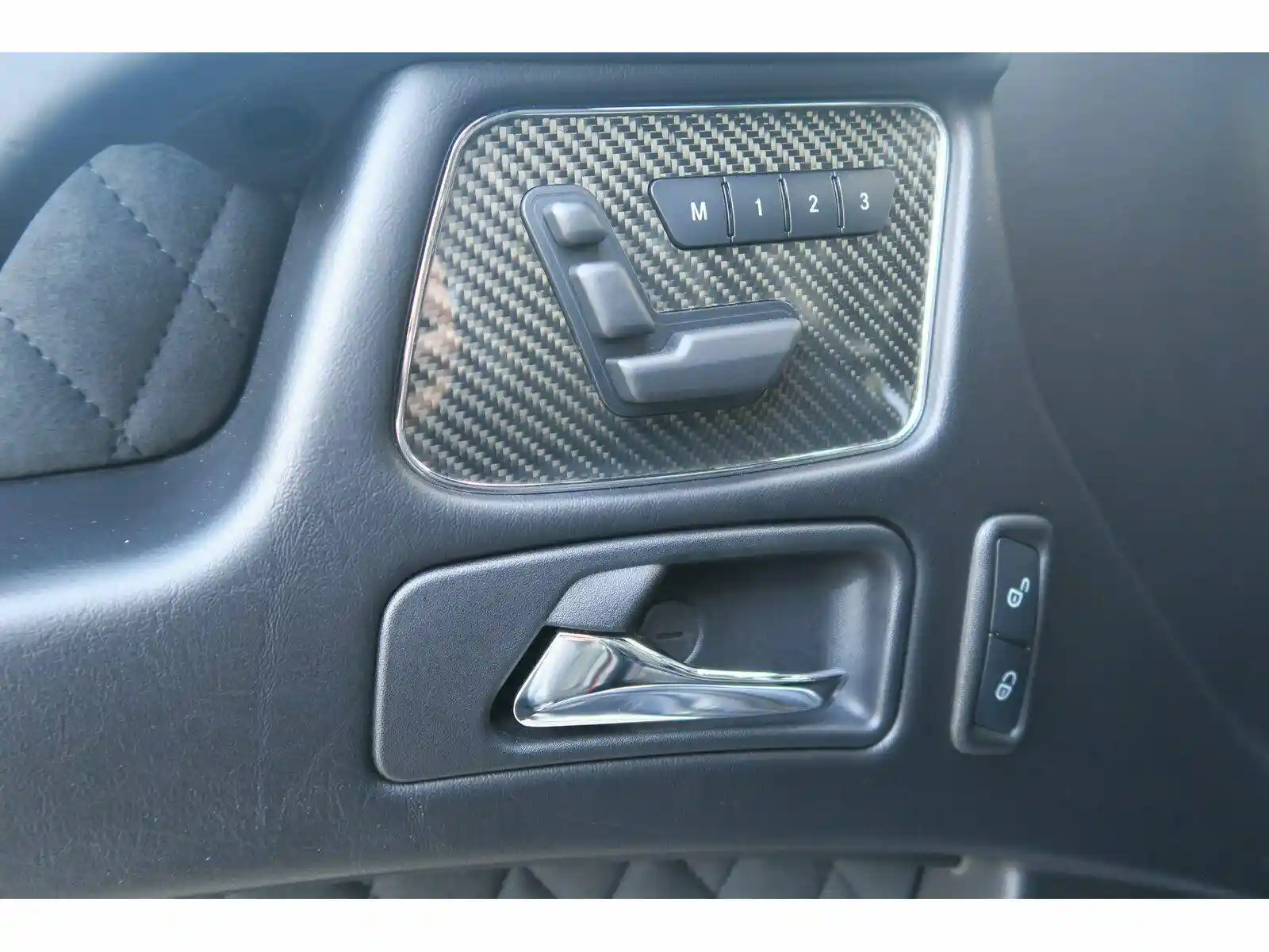 Mercedes-Benz G 500