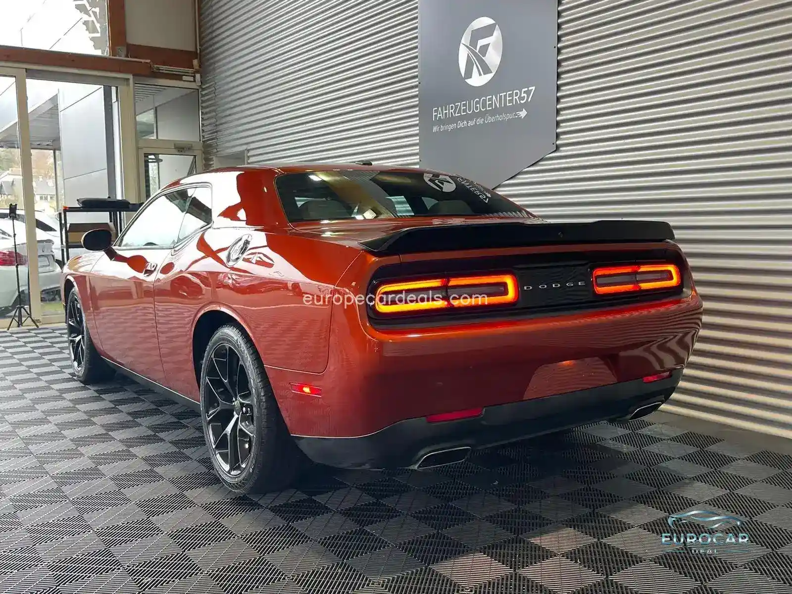 Dodge Challenger
