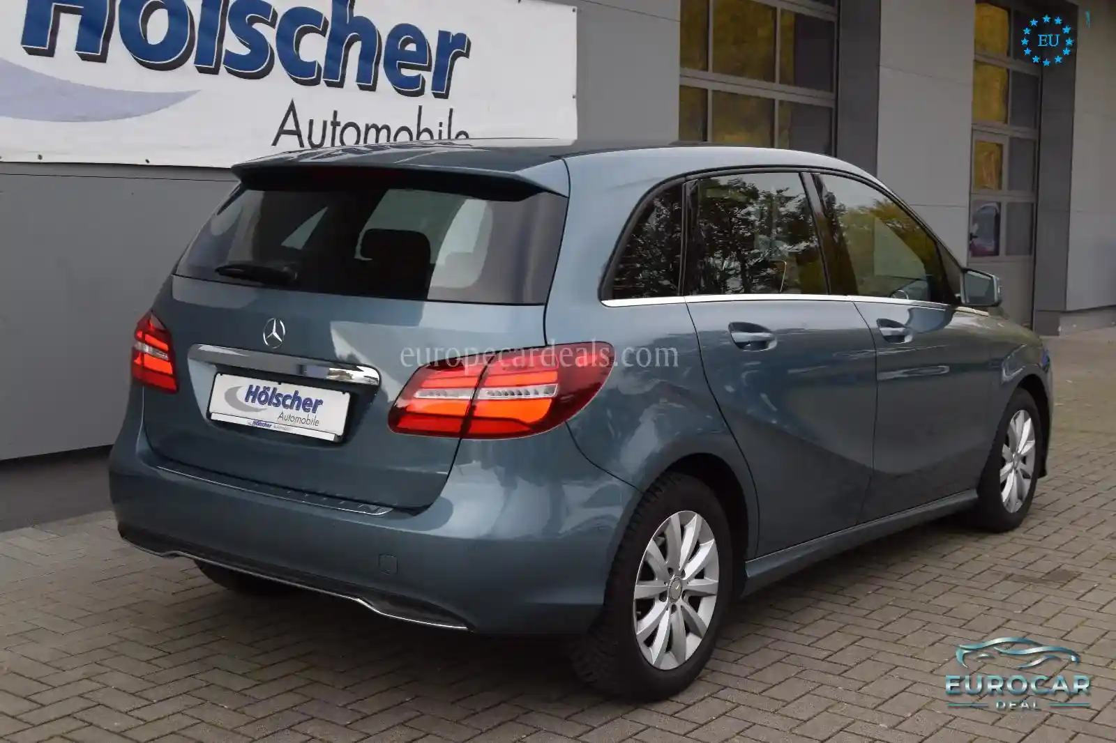 Mercedes-Benz B 180
