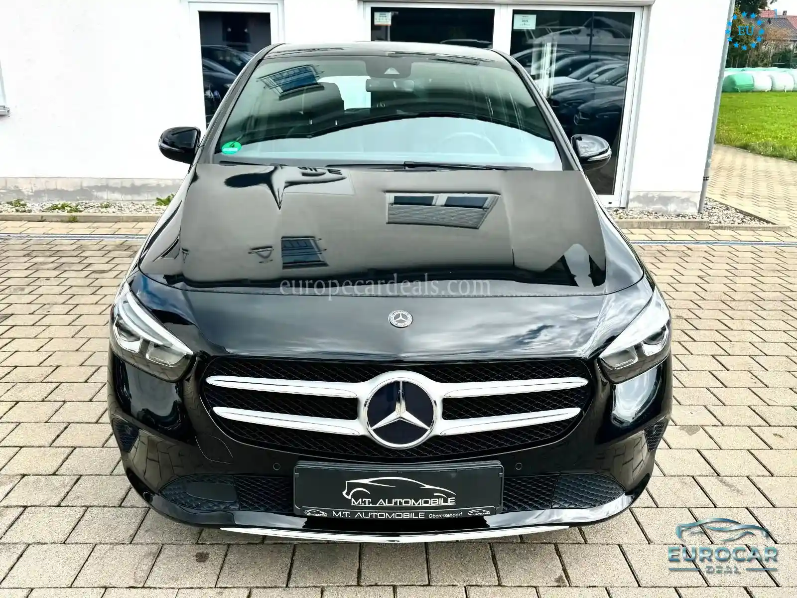 Mercedes-Benz B 180