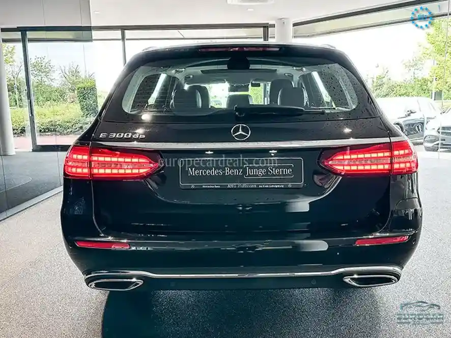 Mercedes-Benz E 300