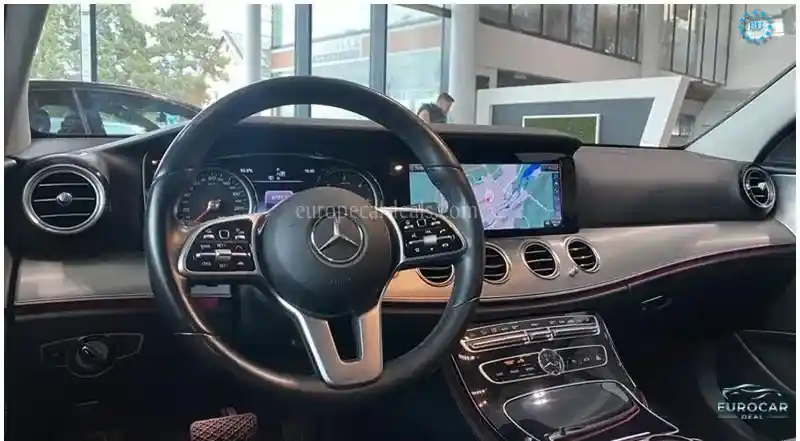 Mercedes-Benz E 200