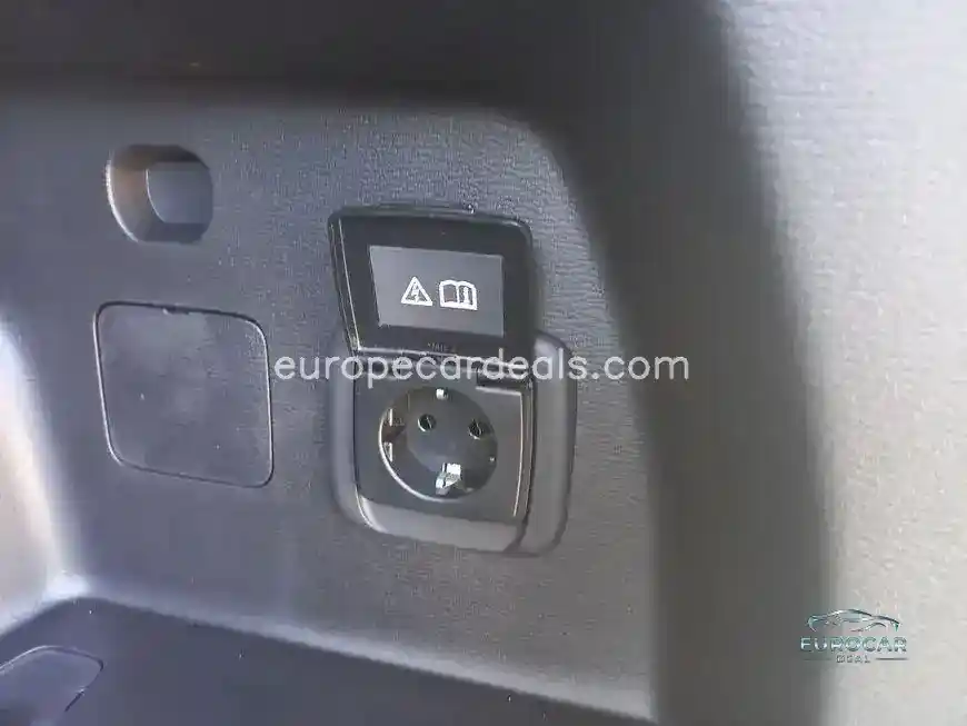 Mitsubishi Plug-in Hybrid Outlander