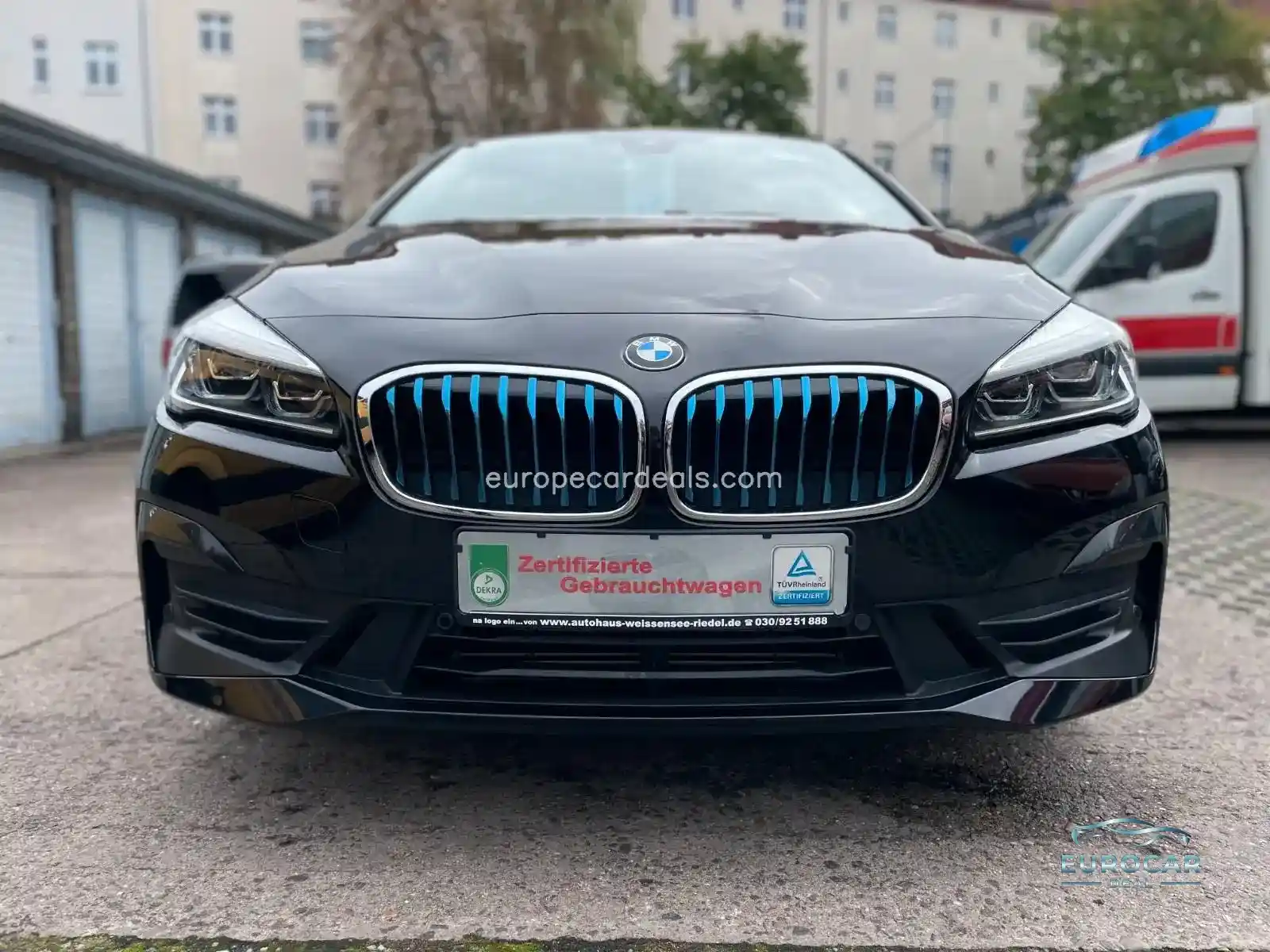 BMW 225
