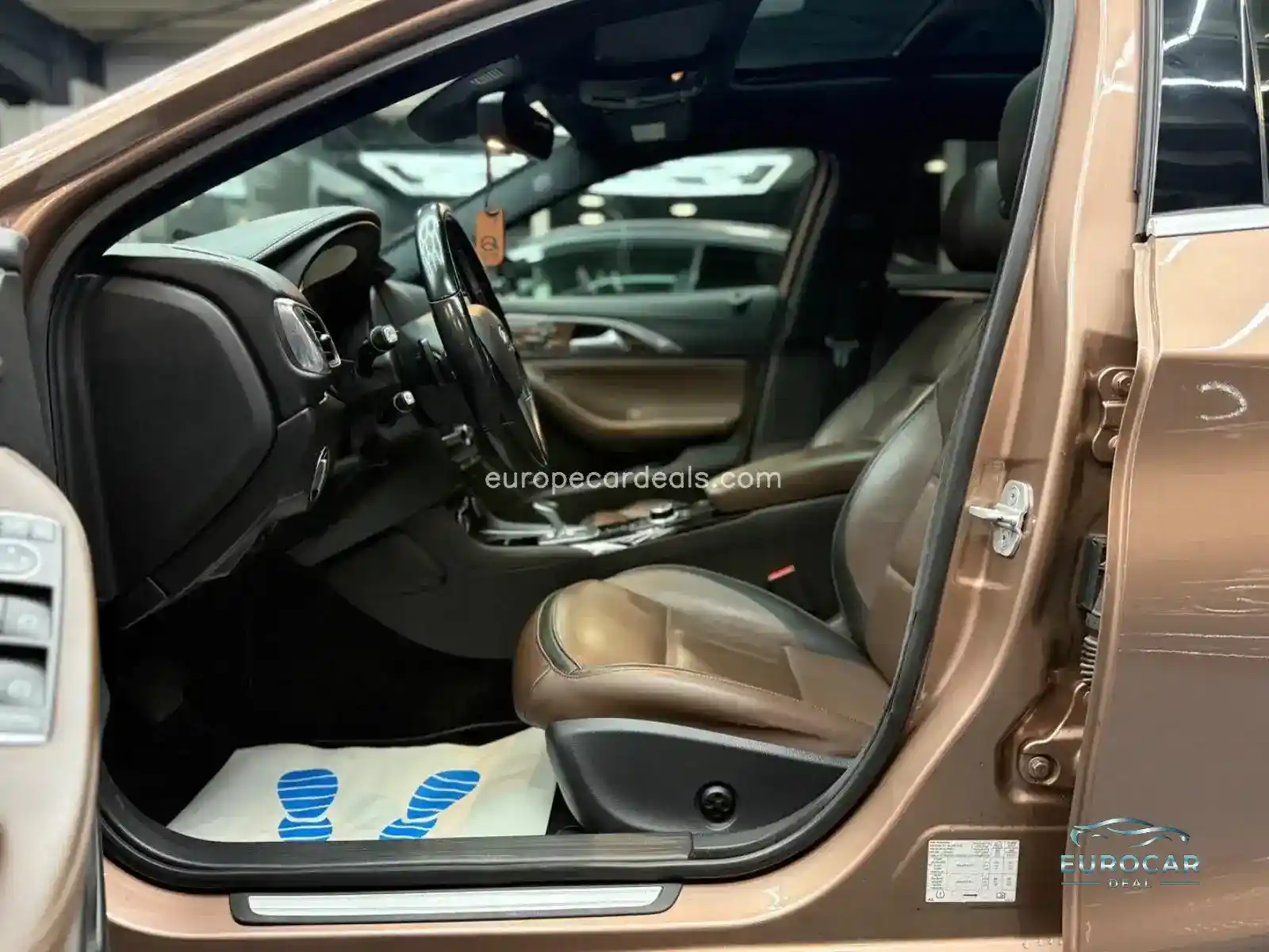 Infiniti QX30