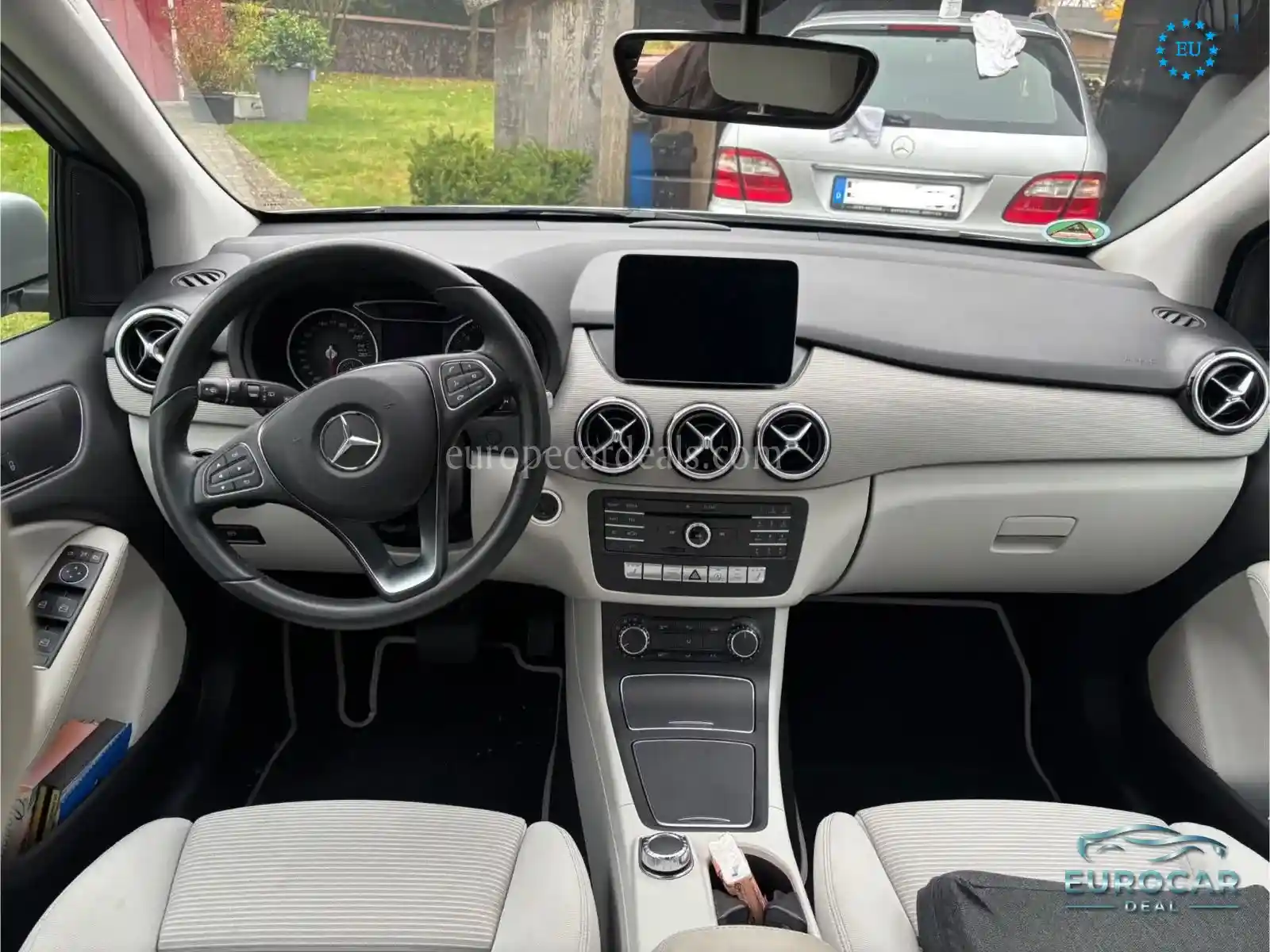 Mercedes-Benz B 180