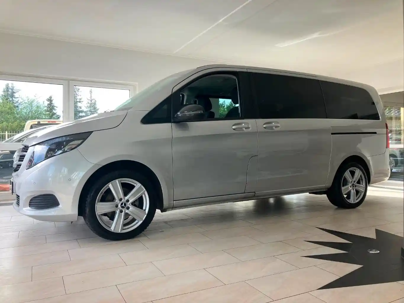 Mercedes-Benz V 200