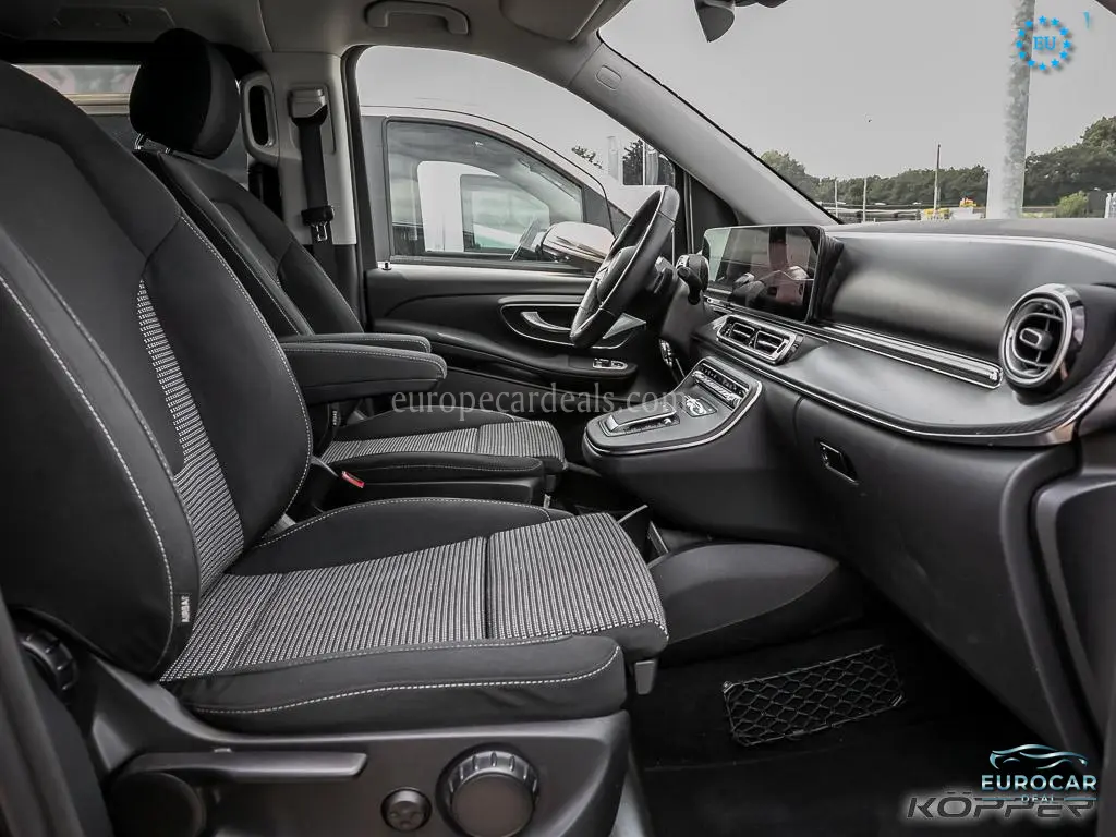 Mercedes-Benz V 220