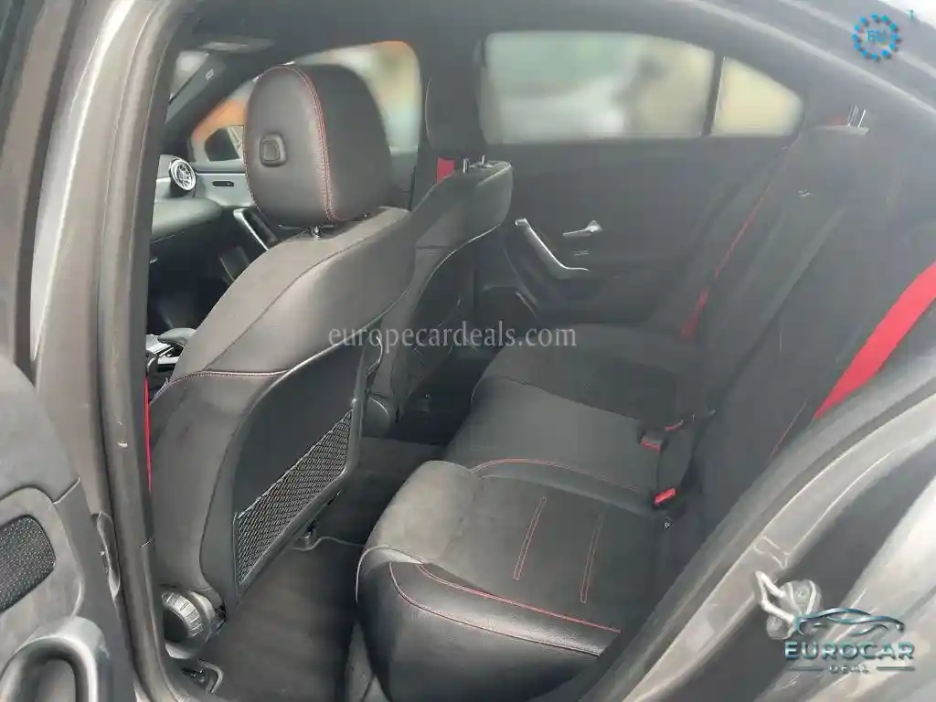 Mercedes-Benz A 35 AMG