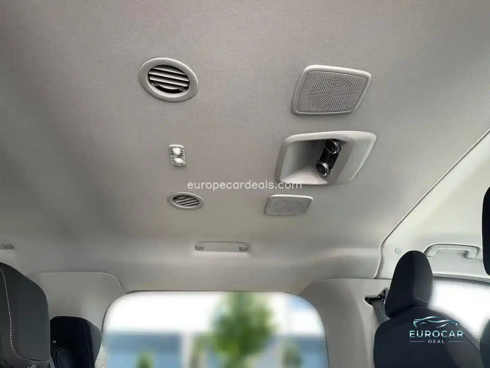 Volkswagen T7 Caravelle