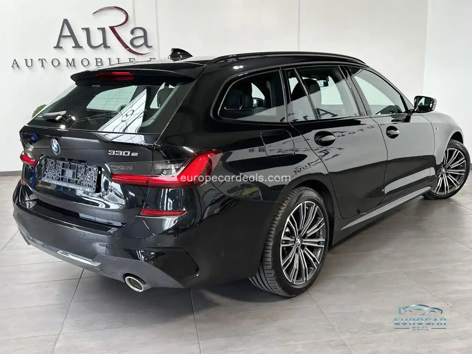 BMW 330