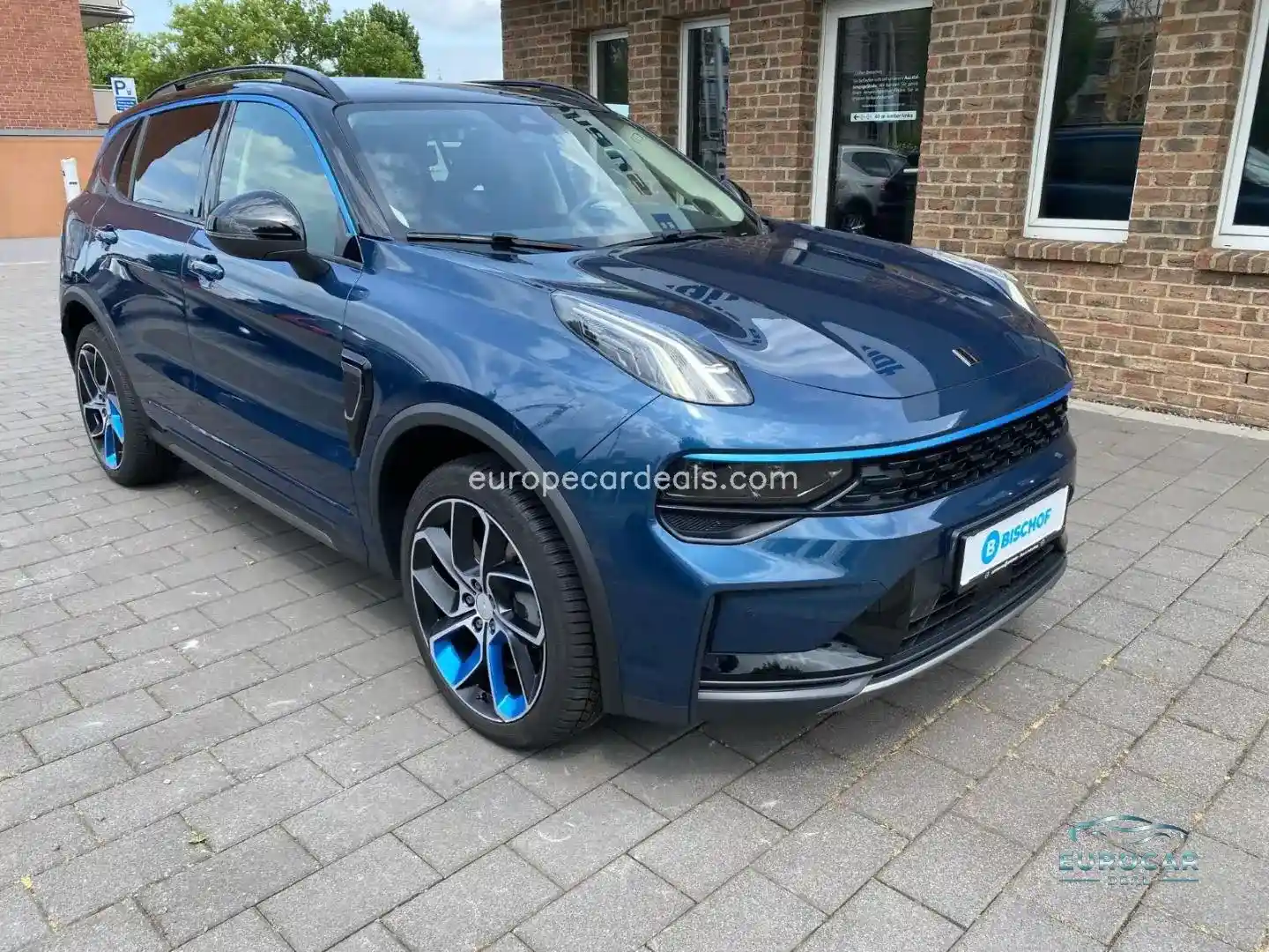 Lynk&Co 01