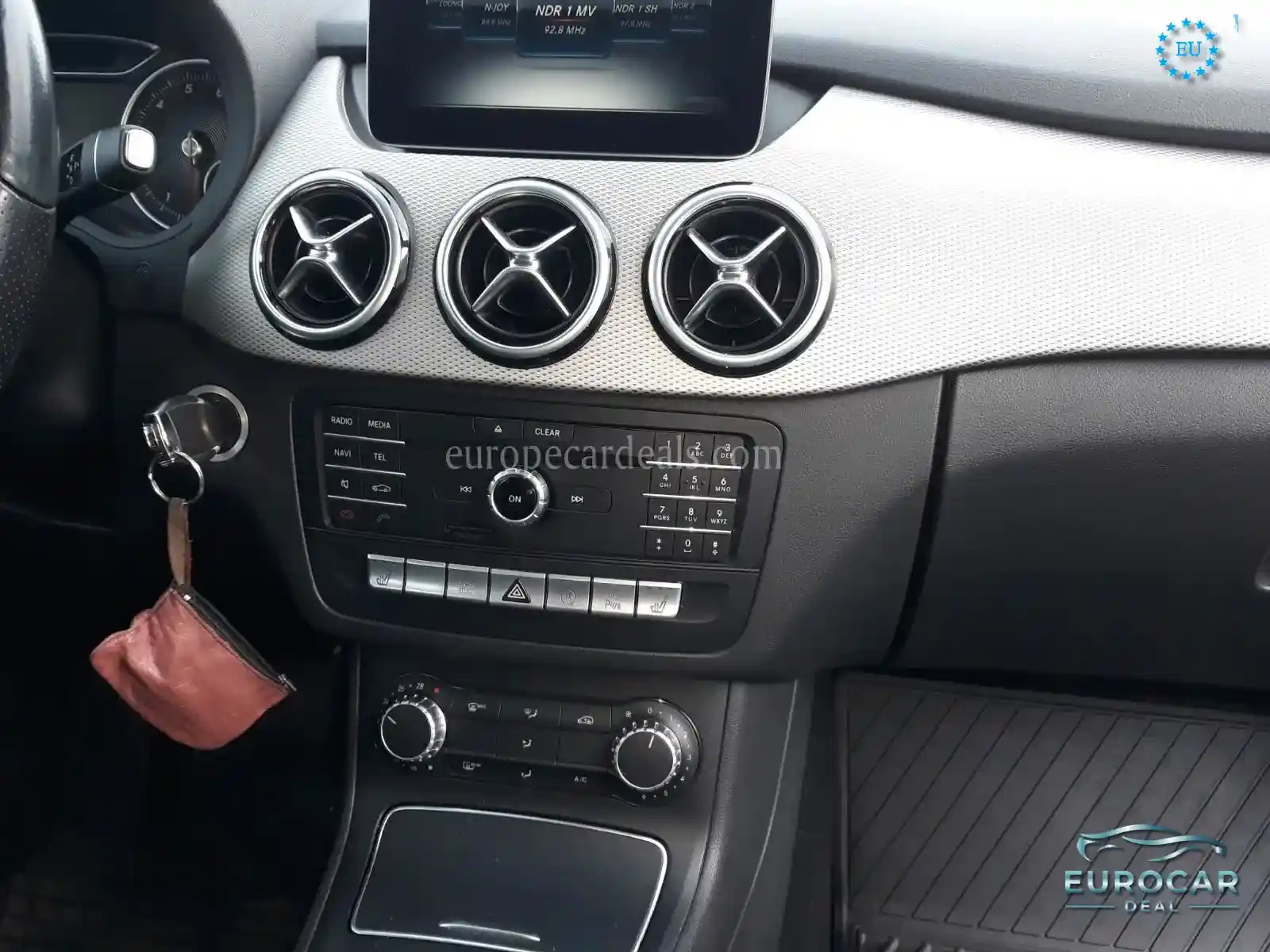 Mercedes-Benz B 200