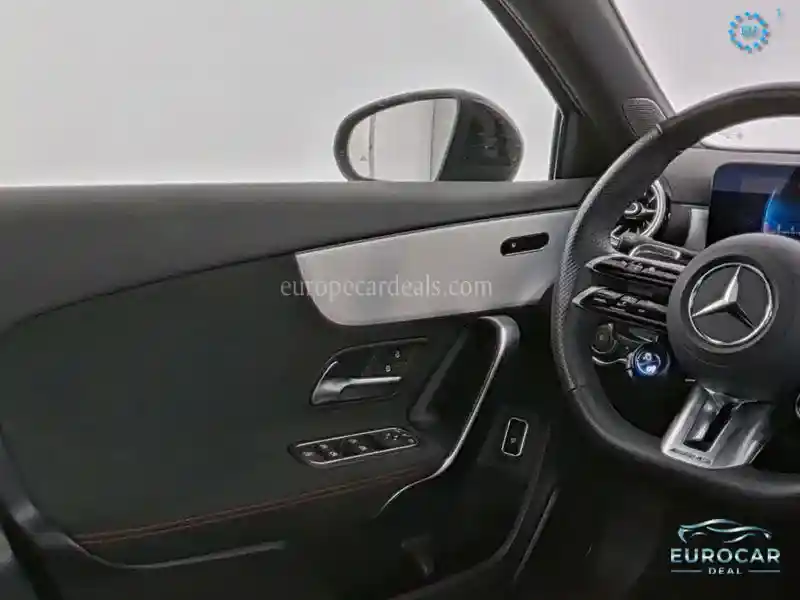 Mercedes-Benz A 35 AMG
