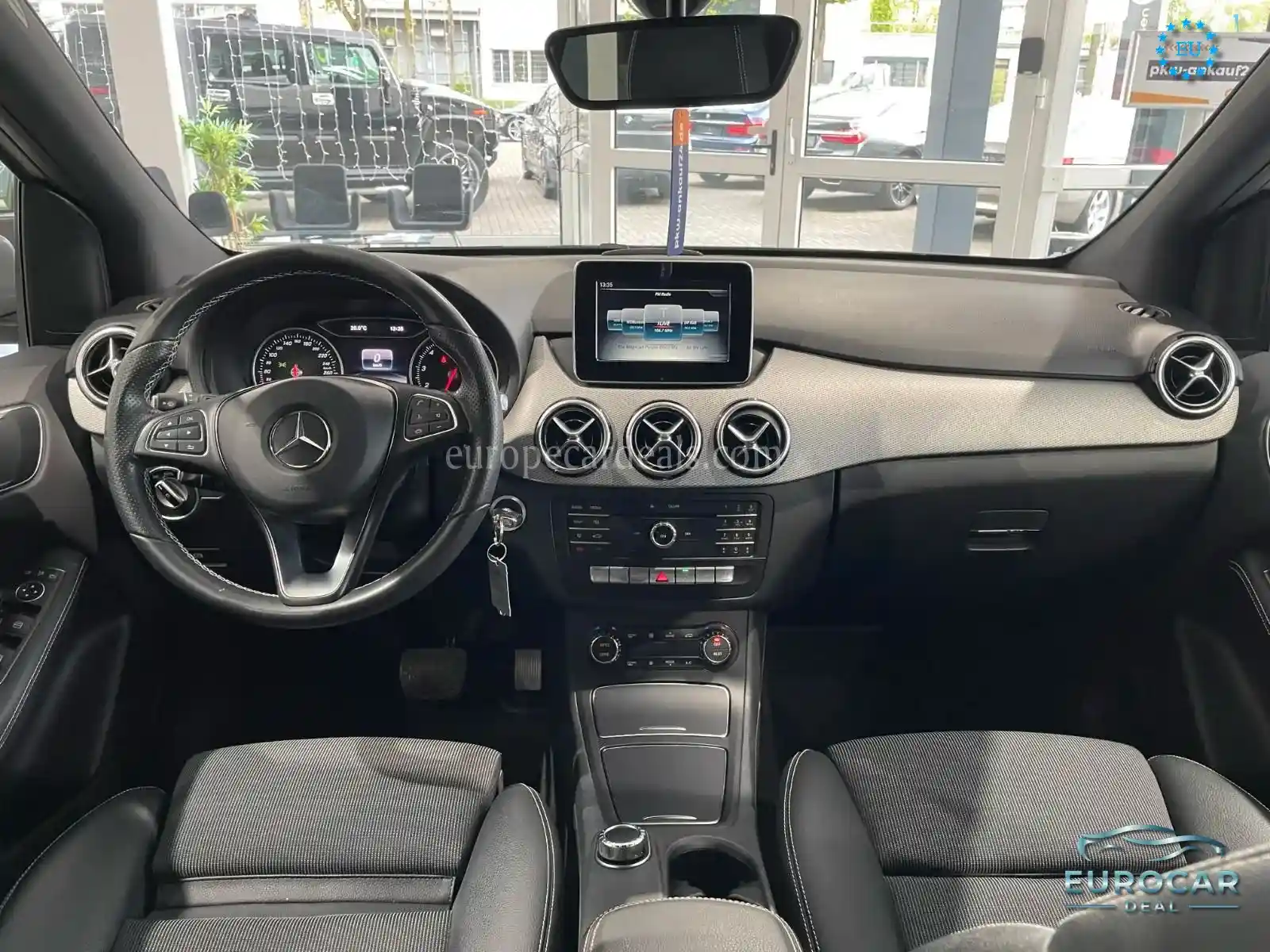 Mercedes-Benz B 220