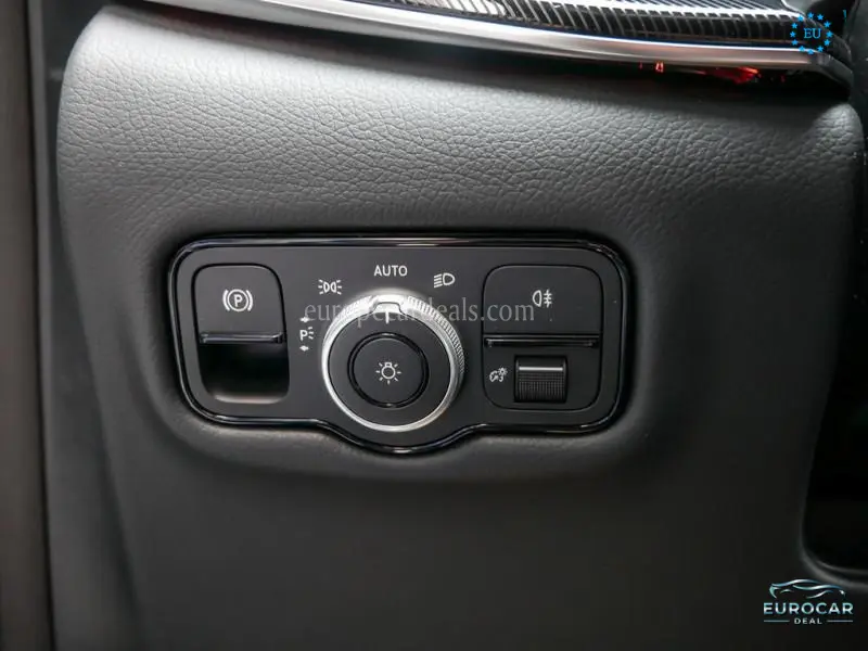 Mercedes-Benz V 220
