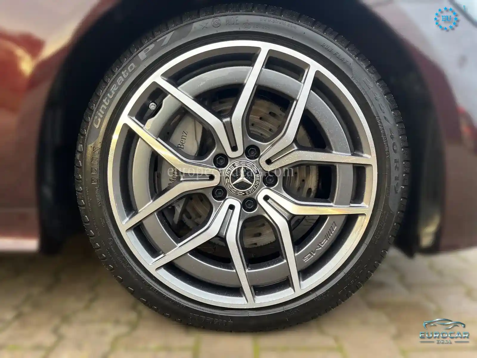 Mercedes-Benz E 200