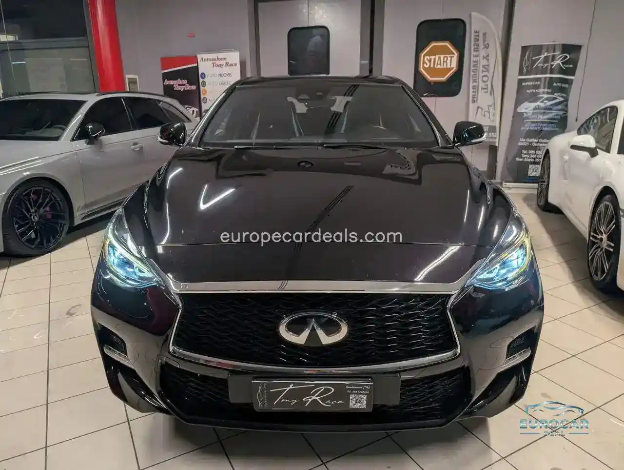 Infiniti Q30