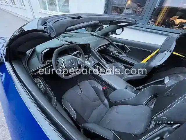 Corvette C8