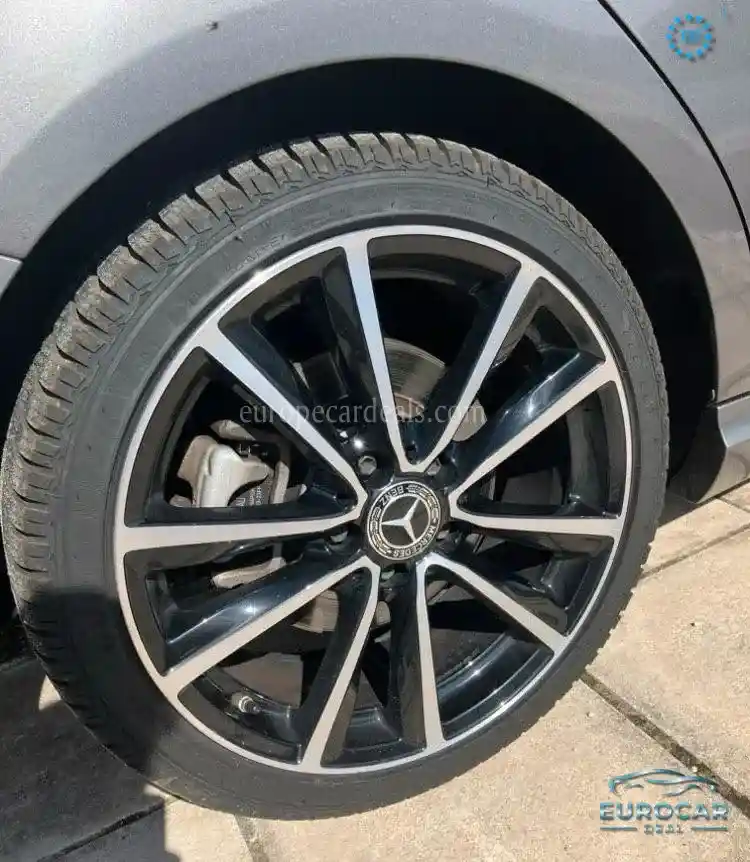Mercedes-Benz B 220