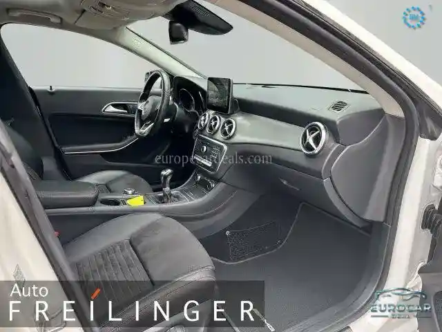 Mercedes-Benz CLA 200 Shooting Brake