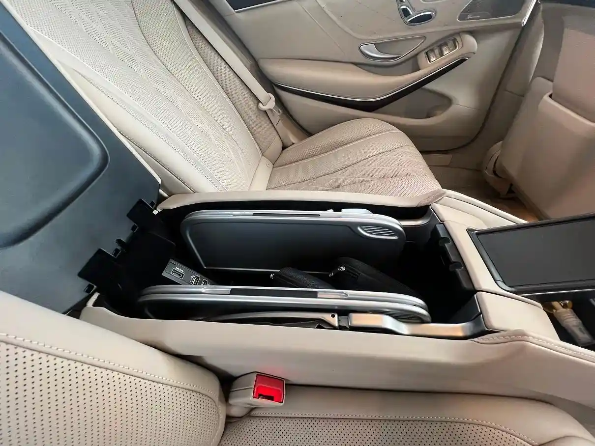 Mercedes-Benz S 600