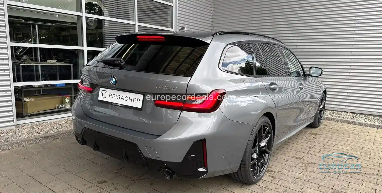 BMW 330