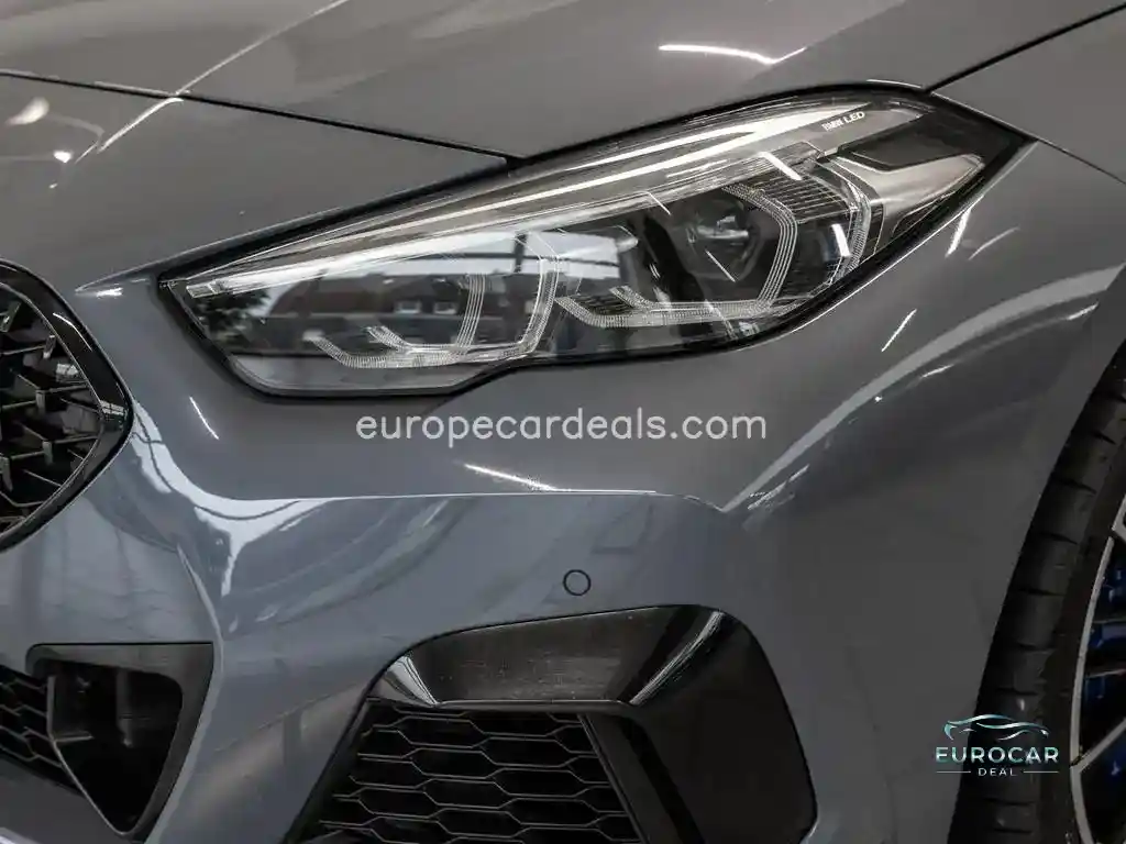 BMW M235