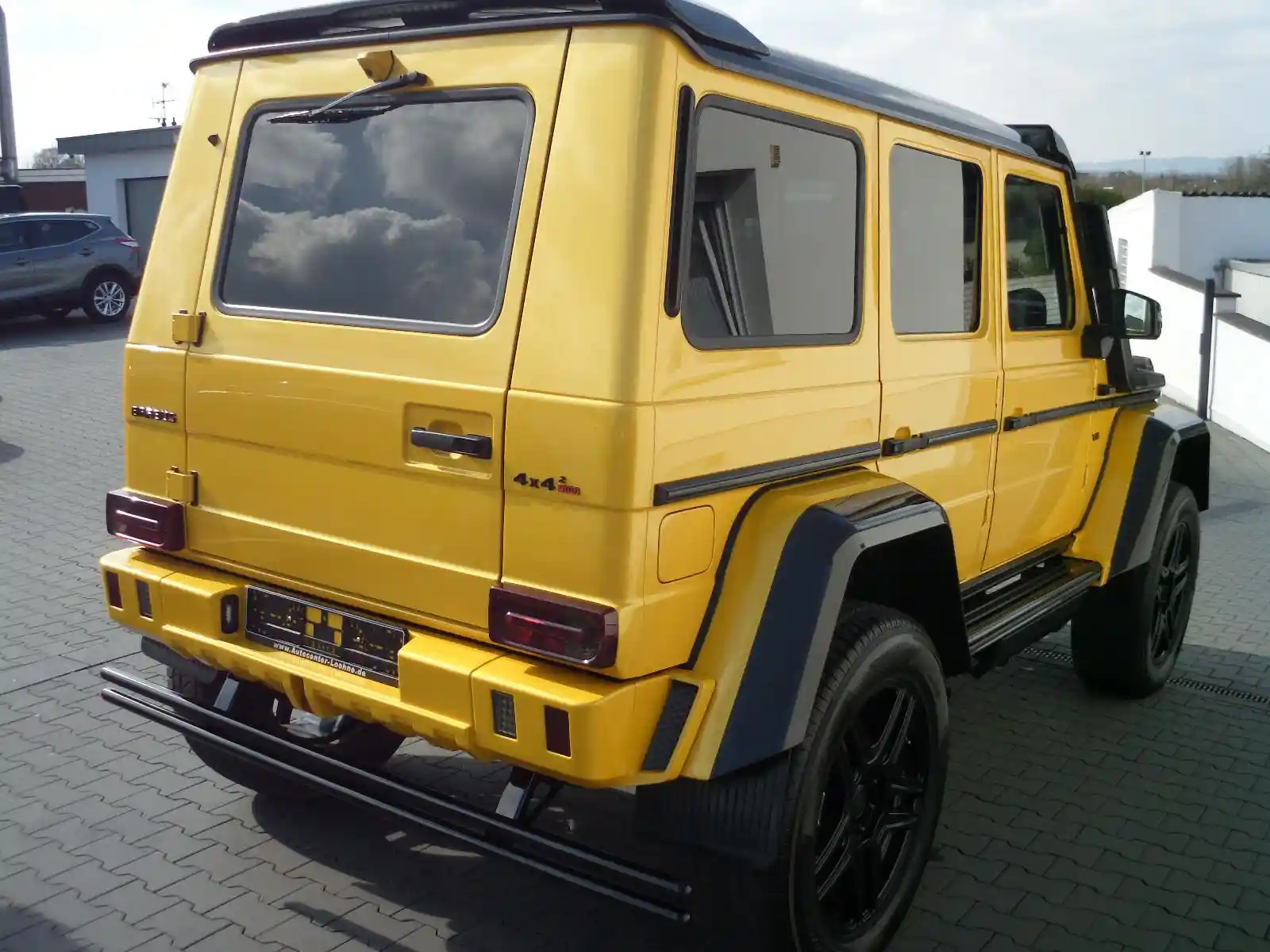 Mercedes-Benz G 500