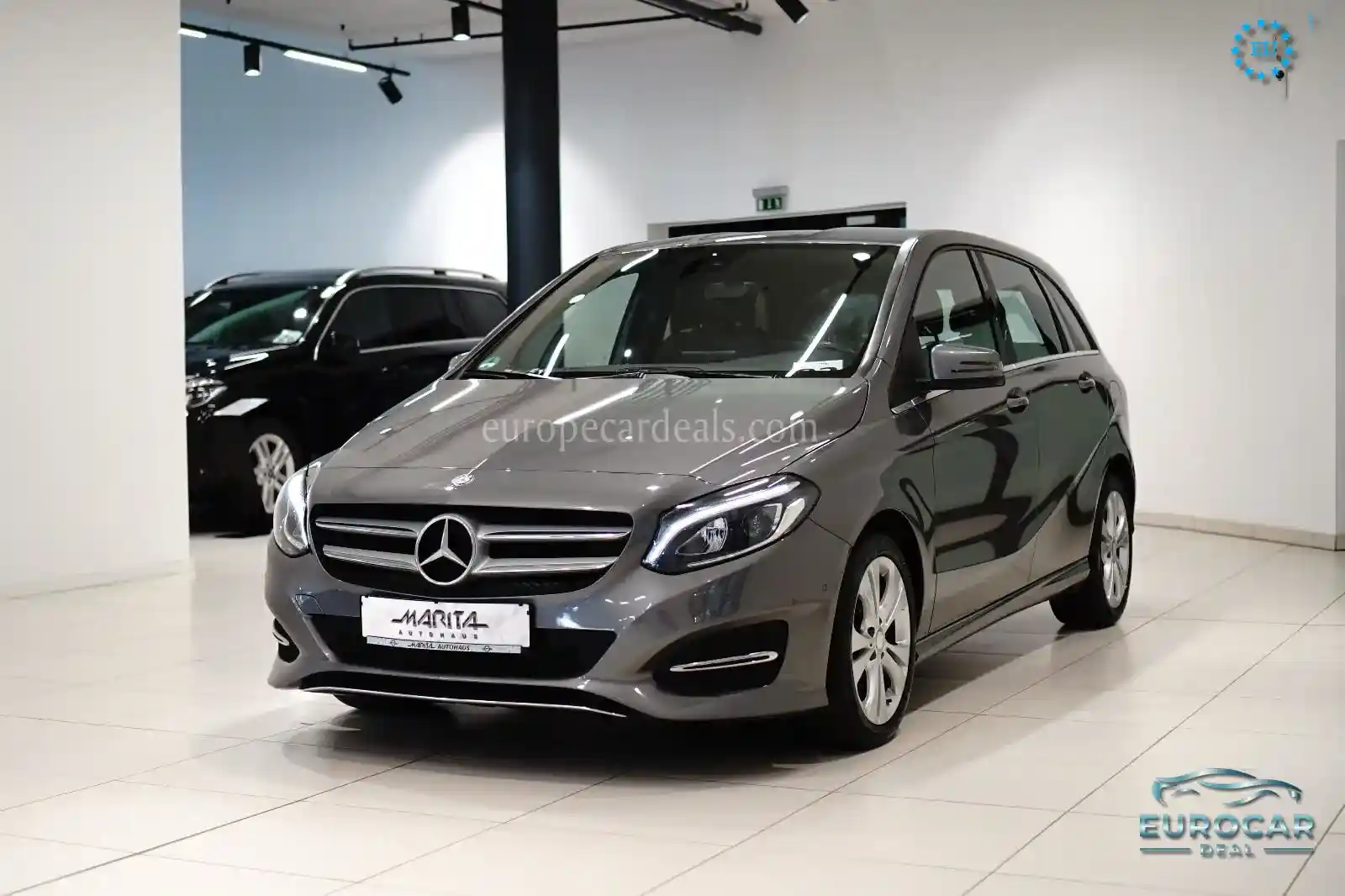 Mercedes-Benz B 180